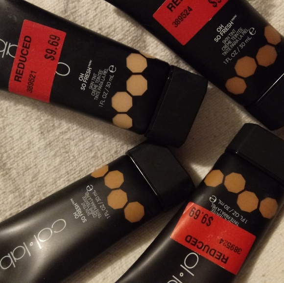 Col•lab  OH SO FRESH FOUNDATION - Picture 2 of 4